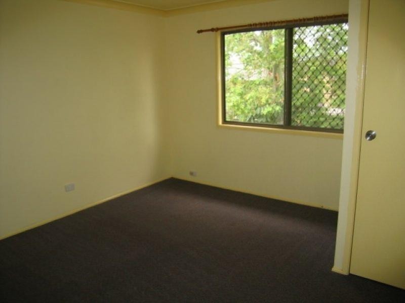 2/28 Garfield Road, Logan Central QLD 4114