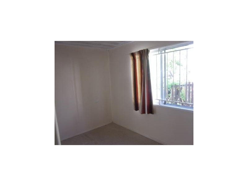 8 Ormesby Street, Woodridge QLD 4114