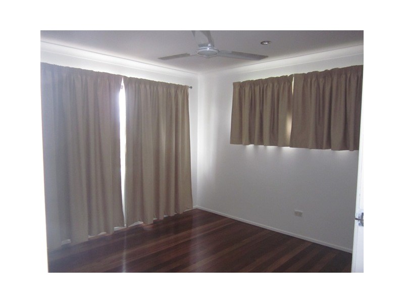 135 BARBARALLA DRIVE, Springwood QLD 4127
