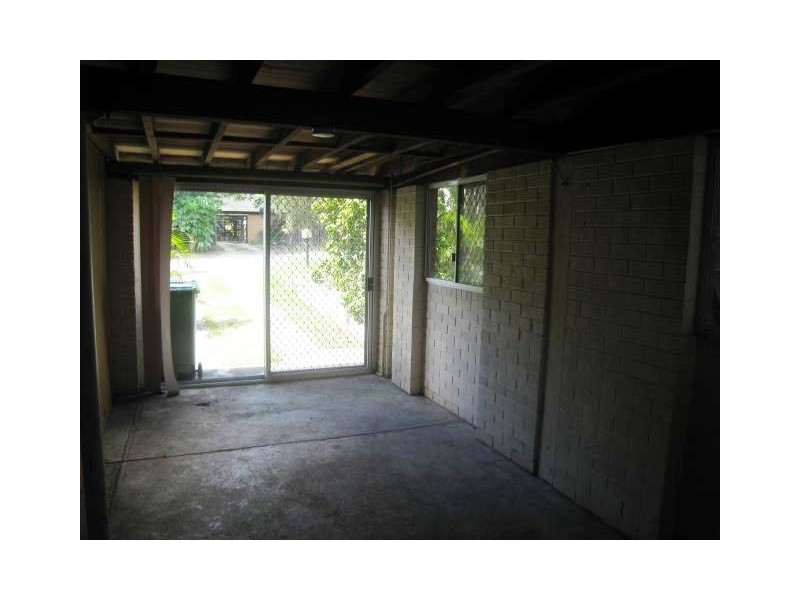 10 Greenwood Street, Kingston QLD 4114