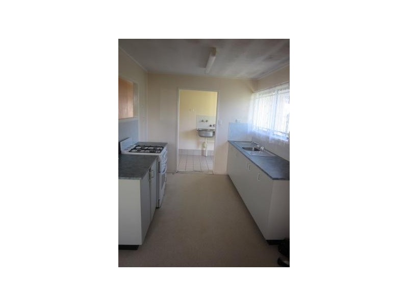 8 Ormesby Street, Woodridge QLD 4114