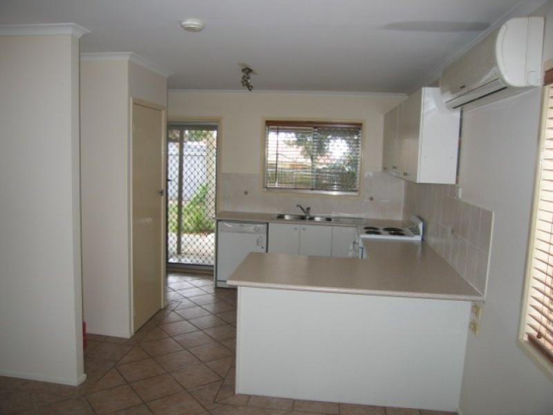 14 Southgate Drive, Woodridge QLD 4114