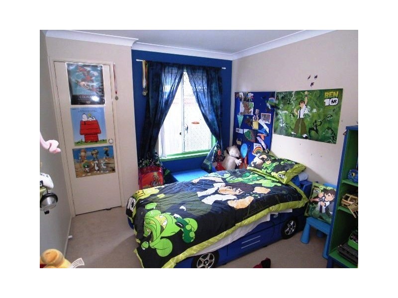 15 Buttercup Close, Meadowbrook QLD 4131