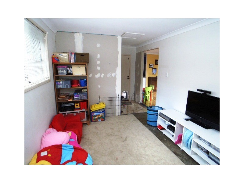 15 Buttercup Close, Meadowbrook QLD 4131