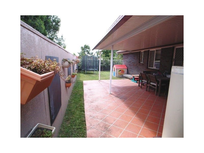 15 Buttercup Close, Meadowbrook QLD 4131