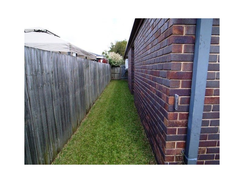 15 Buttercup Close, Meadowbrook QLD 4131