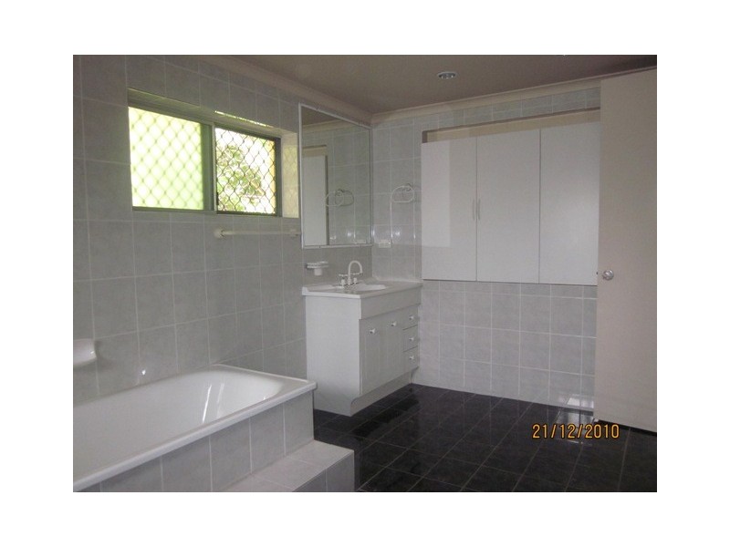 579 NEWNHAM ROAD, Upper Mount Gravatt QLD 4122