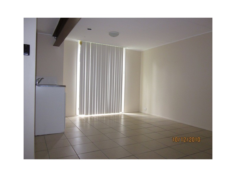 74 Mayes Avenue, Kingston QLD 4114