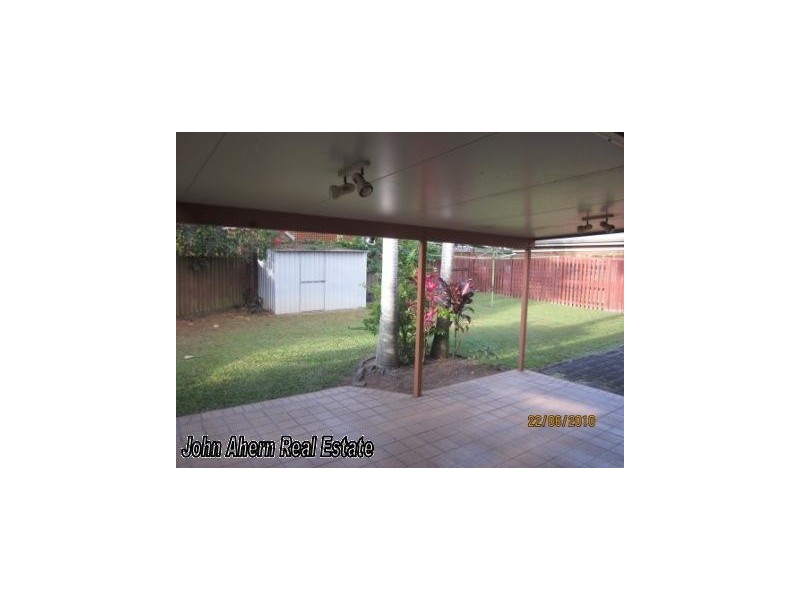 17 Oxley Circuit, Daisy Hill QLD 4127