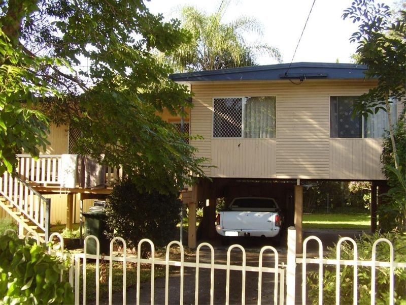33 Spruce Street, Kingston QLD 4114
