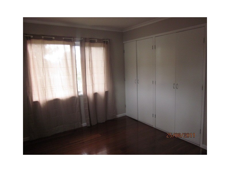 4 Aquarius Drive, Kingston QLD 4114