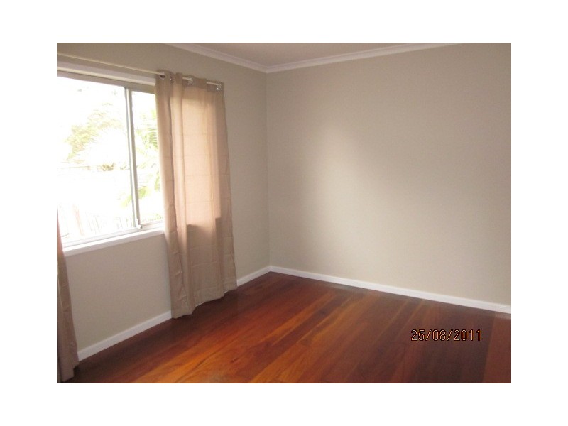 4 Aquarius Drive, Kingston QLD 4114