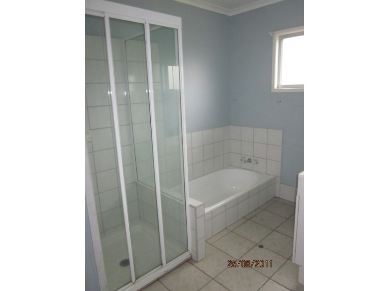 4 Aquarius Drive, Kingston QLD 4114