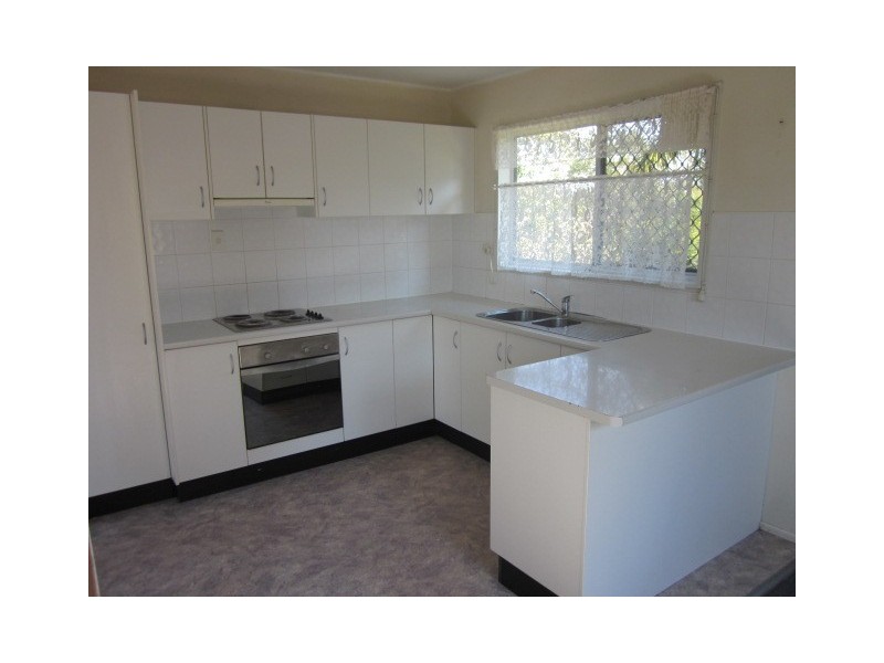 8 REDFORD STREET, Kingston QLD 4114