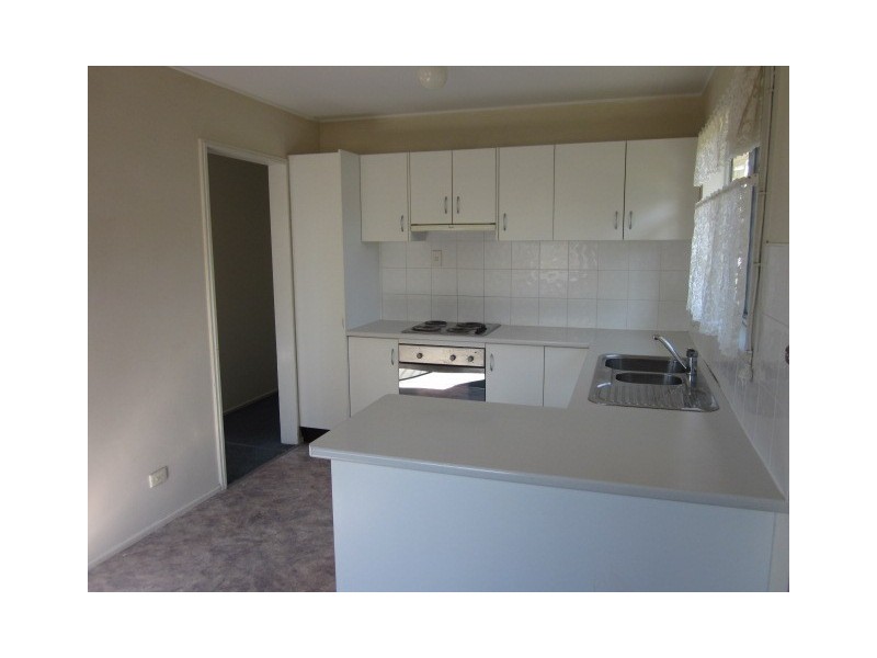 8 REDFORD STREET, Kingston QLD 4114