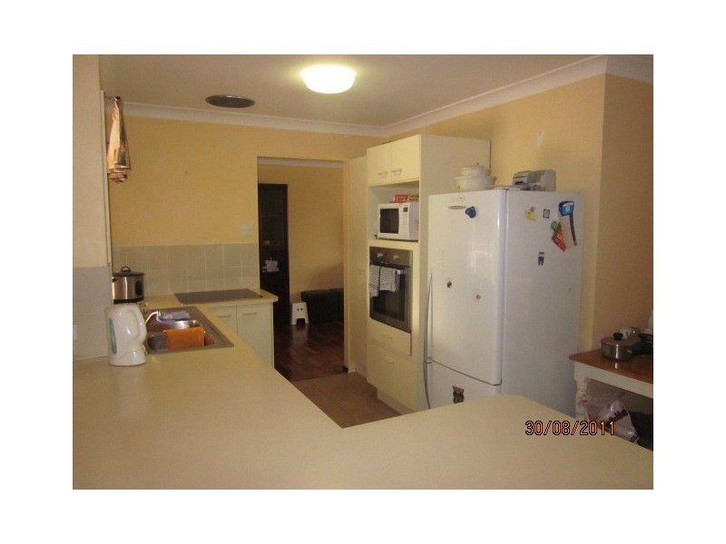 66 JOHN PAUL DRIVE, Daisy Hill QLD 4127
