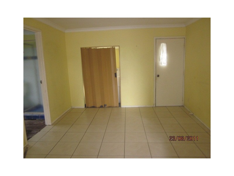 11 Stubbs Road, Woodridge QLD 4114