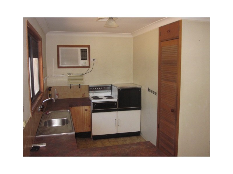 38 Anchusa Street, Kingston QLD 4114