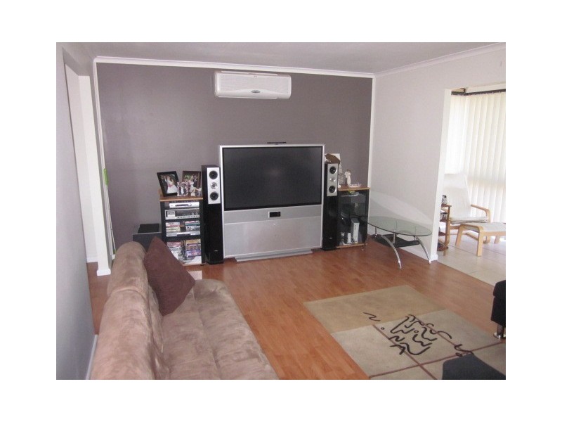 19 Kelvin Street, Woodridge QLD 4114