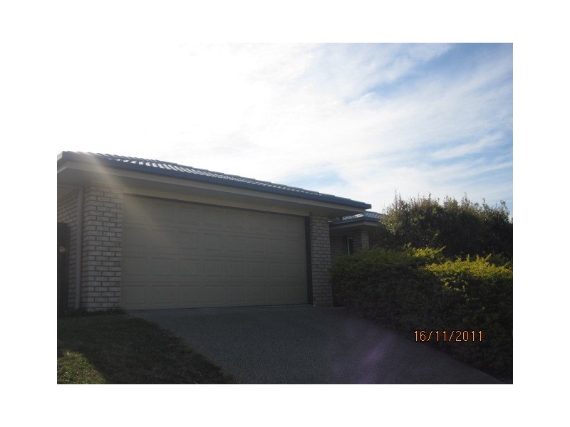 92 Watarrka Drive, Parkinson QLD 4115