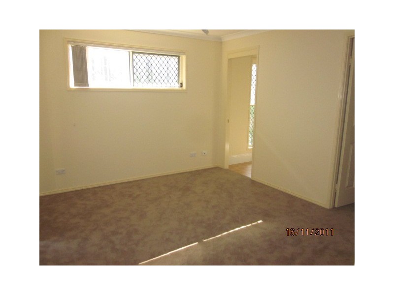 92 Watarrka Drive, Parkinson QLD 4115