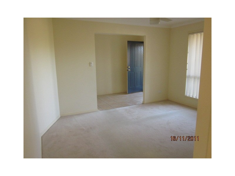 92 Watarrka Drive, Parkinson QLD 4115