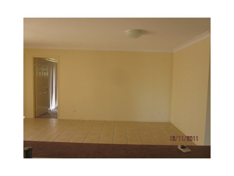 92 Watarrka Drive, Parkinson QLD 4115