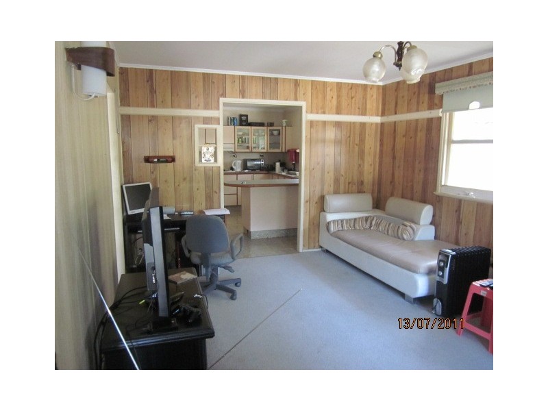 6 LEMON STREET, Runcorn QLD 4113