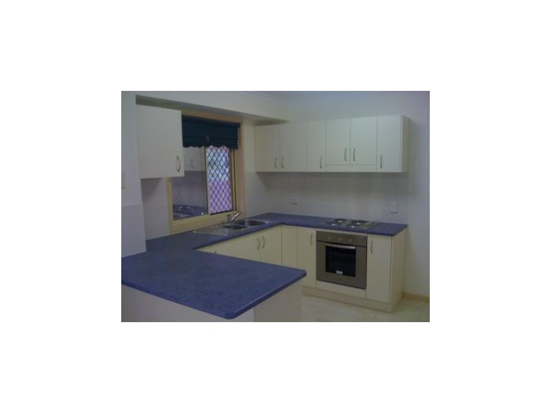 8 Warren Court, Loganlea QLD 4131