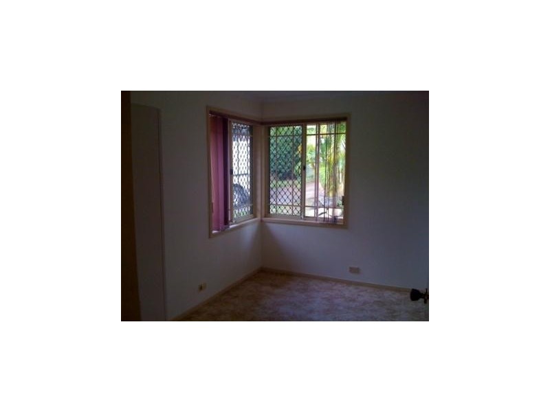 8 Warren Court, Loganlea QLD 4131