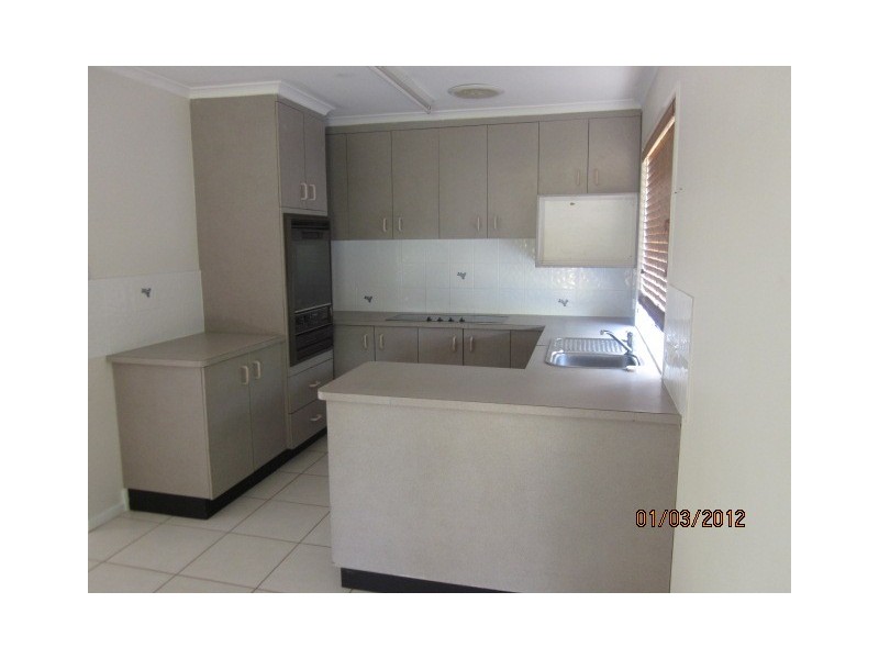 7 Emperor Court, Kingston QLD 4114