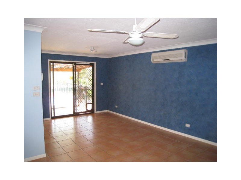 13 Orlando Crescent, Springwood QLD 4127