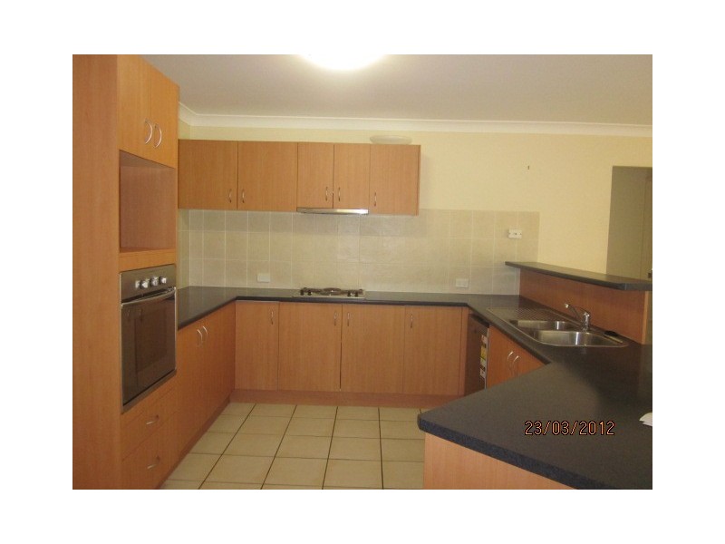 24 Naracoorte Place, Parkinson QLD 4115