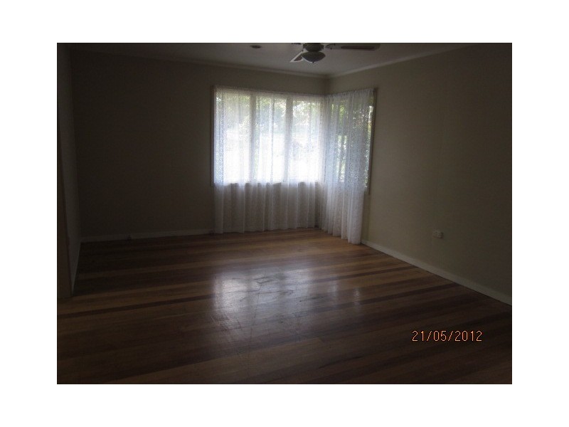 6 Lawson Street, Woodridge QLD 4114