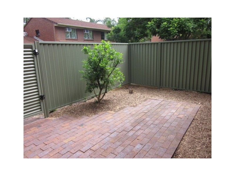 32/123 Barbaralla Drive, Springwood QLD 4127