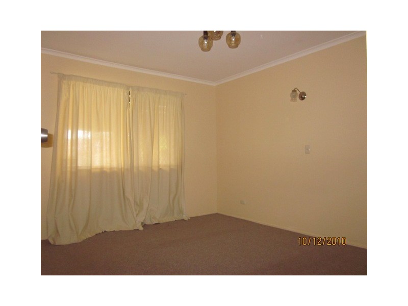 8 Juanita Grove, Springwood QLD 4127