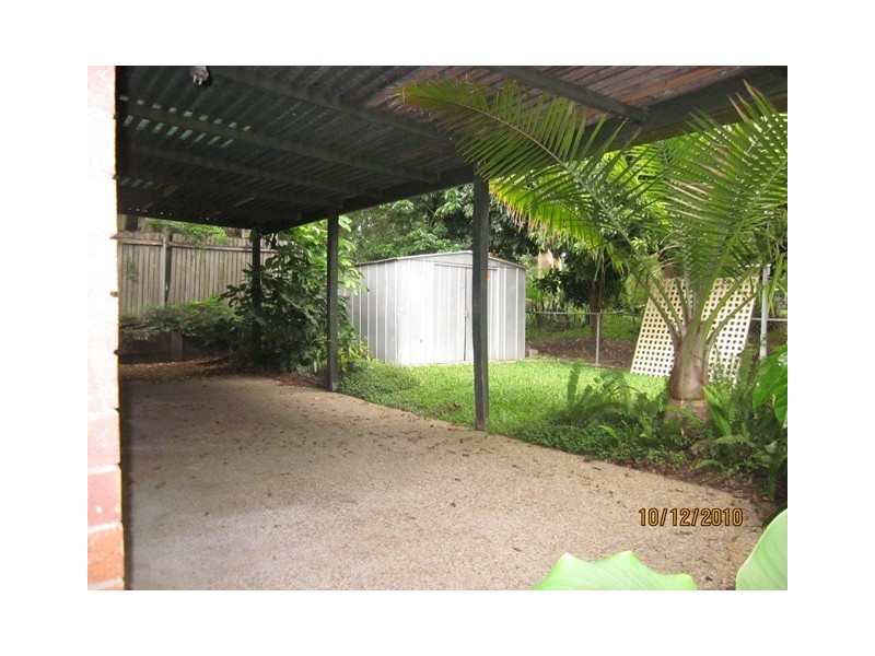 8 Juanita Grove, Springwood QLD 4127