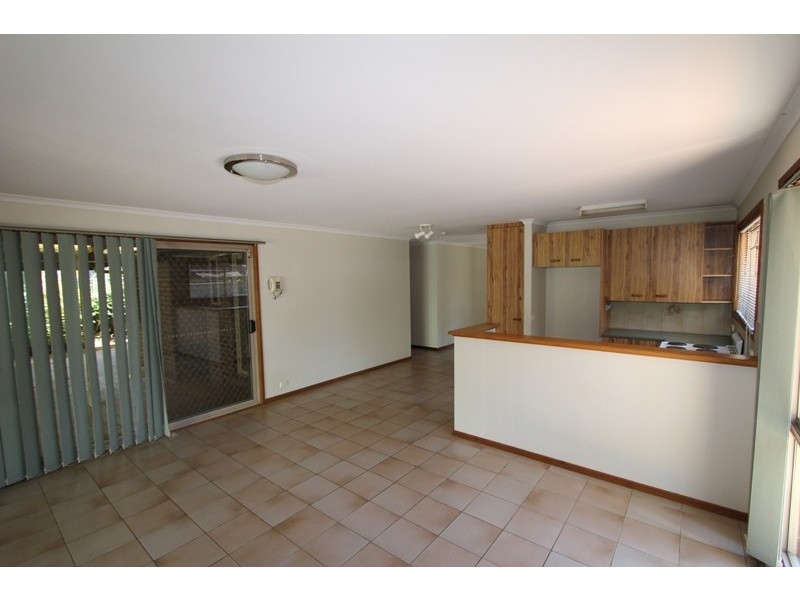 3 Bron Court, Loganlea QLD 4131
