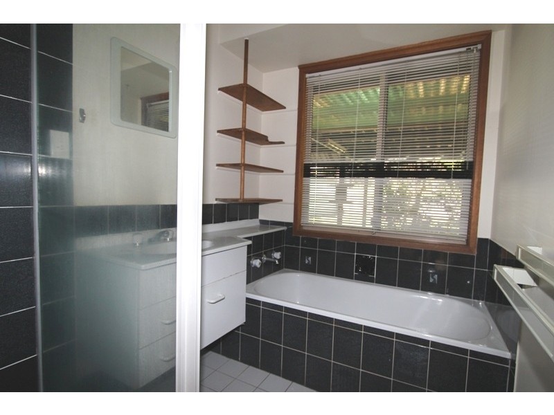 3 Bron Court, Loganlea QLD 4131