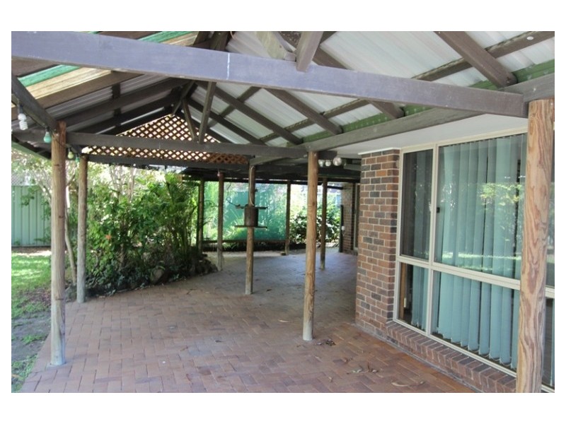 3 Bron Court, Loganlea QLD 4131