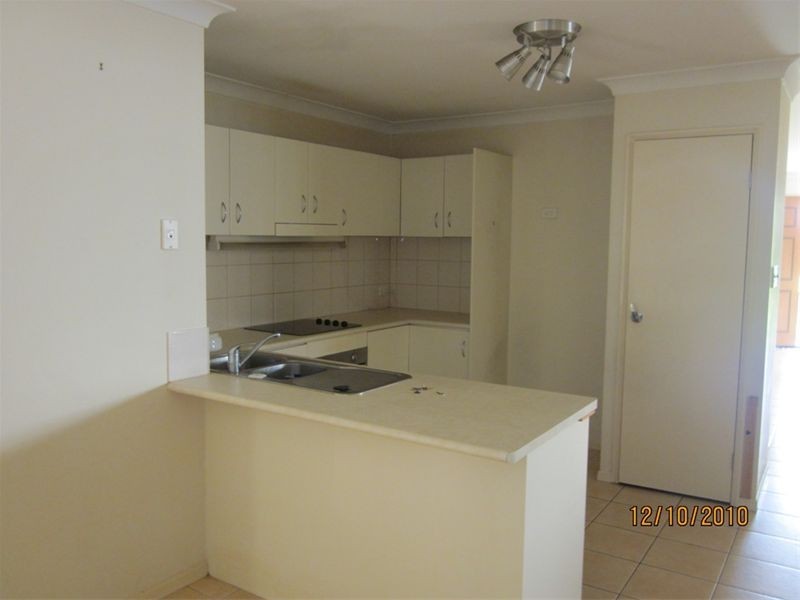 16 Apsley Crescent, Parkinson QLD 4115