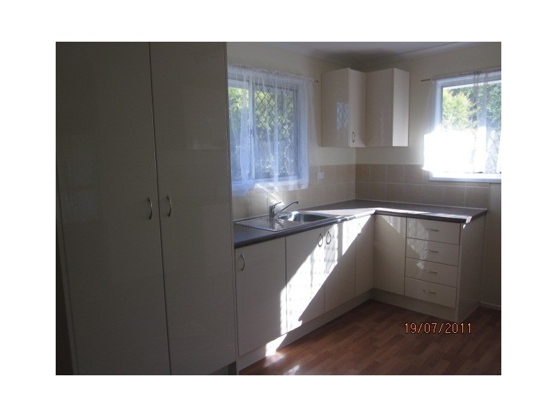 10 Karabil Street, Kingston QLD 4114