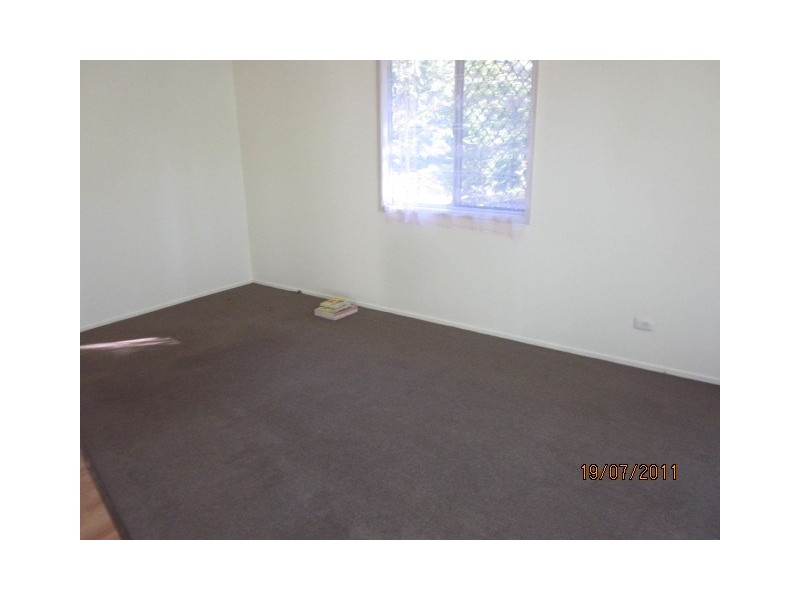 10 Karabil Street, Kingston QLD 4114
