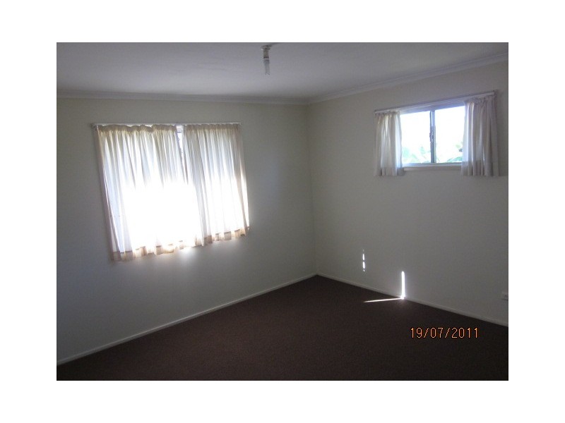 10 Karabil Street, Kingston QLD 4114