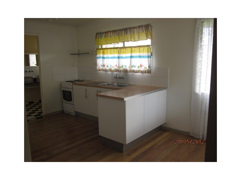 6 Lawson Street, Woodridge QLD 4114