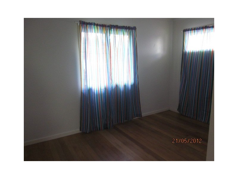 6 Lawson Street, Woodridge QLD 4114