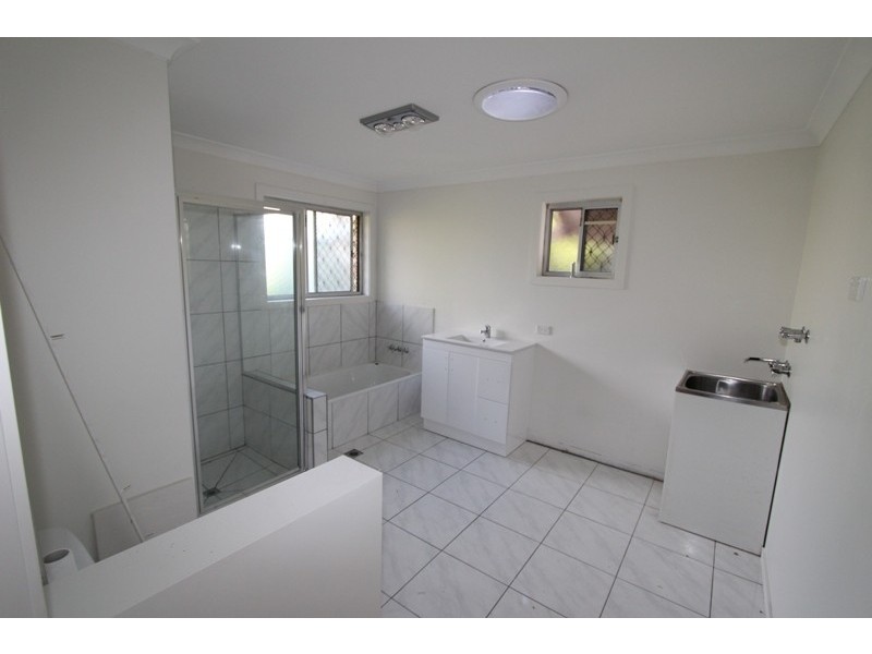 2/82 Ewing Road, Woodridge QLD 4114