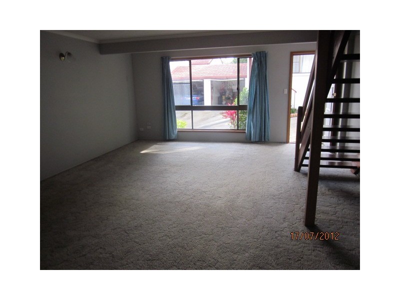 8/155 John Paul Drive, Springwood QLD 4127