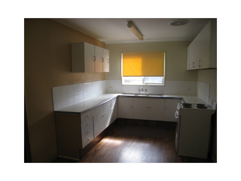 1 Balmoral Street, Slacks Creek QLD 4127