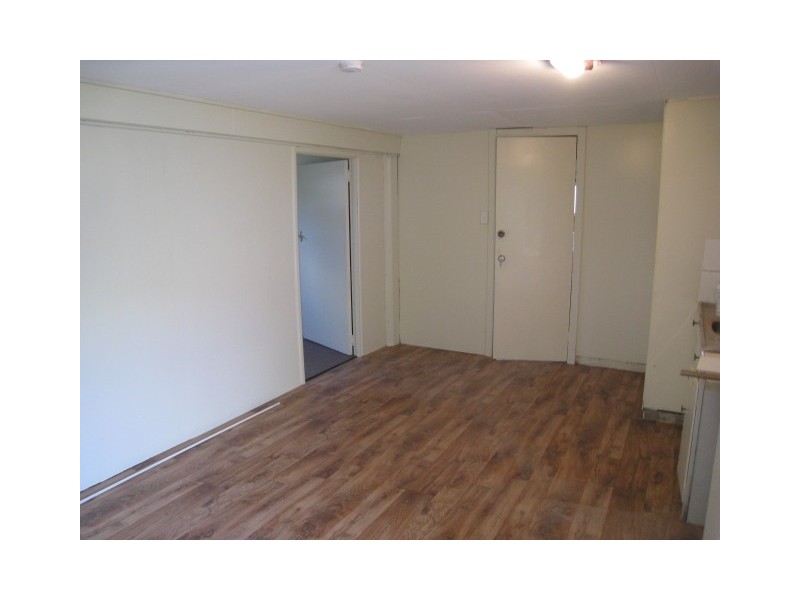 1 Balmoral Street, Slacks Creek QLD 4127